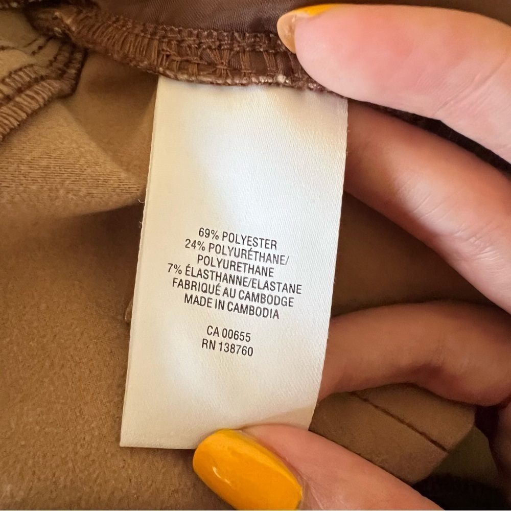 Women’s Size 14 Tan Brown Signature by Reitmans Faux Leather Pants | GUC 🤎👖 - Picture 4 of 10